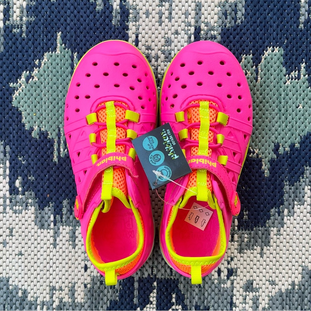 Little Girls Size 13 Stride Rite Phibian Water Shoes-New with Tags and in Box!☀️